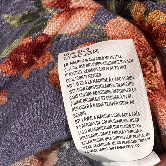 American Eagle Purple Floral Cropped Ruffle Wide
Leg Flowy Jumpsuit - Picture 6 of 7